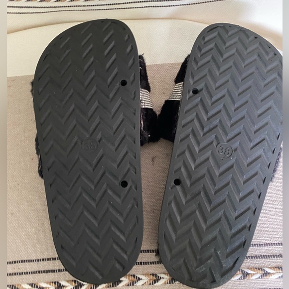 Black faux fur w sparkle Portland boot company slipper women’s 7 great condition - Picture 10 of 10